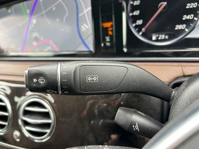 メルセデス・ベンツ Ｓ５５０Ｌ AMGライン 千葉県 2017(平29)年 7万km ダイヤモンドホワイト 純正ナビ/フルセグテレビ/サンルーフ/SD/SD/DVD再生/Bluetooth接続/ブルメスタースピーカー/メディアレジスター/ETC/パノラミックビューモニター/パワーバックドア/ステアリングアシスト/ディストロニックプラス/レーンキープアシスト/コーナーセンサー/全席シートヒーター/全席エアシート/全席パワーシート/全席メモリーシート/電動格納ウィンカーミラー/プッシュスタート/スマートキー/純正アルミホイール/純正フロアマット/取扱説明書/保証書