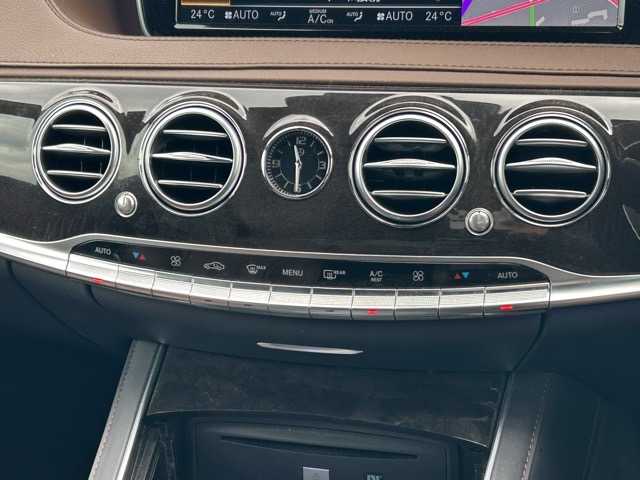 メルセデス・ベンツ Ｓ５５０Ｌ AMGライン 千葉県 2017(平29)年 7万km ダイヤモンドホワイト 純正ナビ/フルセグテレビ/サンルーフ/SD/SD/DVD再生/Bluetooth接続/ブルメスタースピーカー/メディアレジスター/ETC/パノラミックビューモニター/パワーバックドア/ステアリングアシスト/ディストロニックプラス/レーンキープアシスト/コーナーセンサー/全席シートヒーター/全席エアシート/全席パワーシート/全席メモリーシート/電動格納ウィンカーミラー/プッシュスタート/スマートキー/純正アルミホイール/純正フロアマット/取扱説明書/保証書