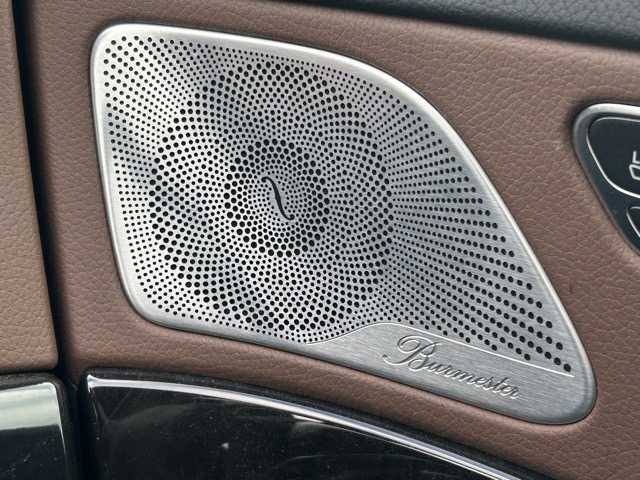 メルセデス・ベンツ Ｓ５５０Ｌ AMGライン 千葉県 2017(平29)年 7万km ダイヤモンドホワイト 純正ナビ/フルセグテレビ/サンルーフ/SD/SD/DVD再生/Bluetooth接続/ブルメスタースピーカー/メディアレジスター/ETC/パノラミックビューモニター/パワーバックドア/ステアリングアシスト/ディストロニックプラス/レーンキープアシスト/コーナーセンサー/全席シートヒーター/全席エアシート/全席パワーシート/全席メモリーシート/電動格納ウィンカーミラー/プッシュスタート/スマートキー/純正アルミホイール/純正フロアマット/取扱説明書/保証書