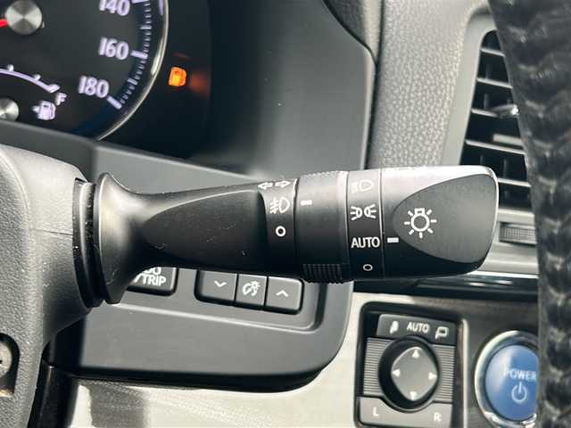 トヨタ クラウン ハイブリッド アスリートS 山形県 2014(平26)年 7.4万km ホワイトパールクリスタルシャイン 禁煙車/クルーズコントロール/横滑り防止装置/純正ナビ/（Bluetooth/CD/フルセグ)/バックカメラ/LEDオートライト/フォグランプ/DN席パワーシート/前後ドライブレコーダー/デジタルインナーミラー/ステアリングスイッチ/ビルトインETC/純正AW/純正フロアマット/電動格納ウィンカーミラー/スマートキー×2/ドアバイザー