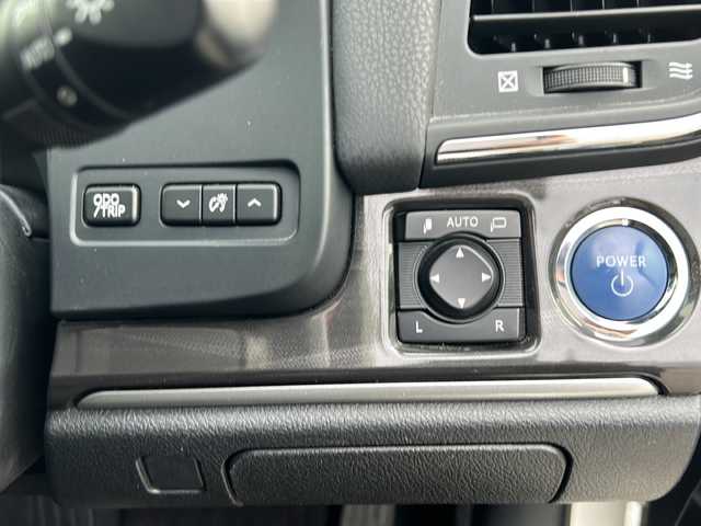 トヨタ クラウン ハイブリッド アスリートS 山形県 2014(平26)年 7.4万km ホワイトパールクリスタルシャイン 禁煙車/クルーズコントロール/横滑り防止装置/純正ナビ/（Bluetooth/CD/フルセグ)/バックカメラ/LEDオートライト/フォグランプ/DN席パワーシート/前後ドライブレコーダー/デジタルインナーミラー/ステアリングスイッチ/ビルトインETC/純正AW/純正フロアマット/電動格納ウィンカーミラー/スマートキー×2/ドアバイザー