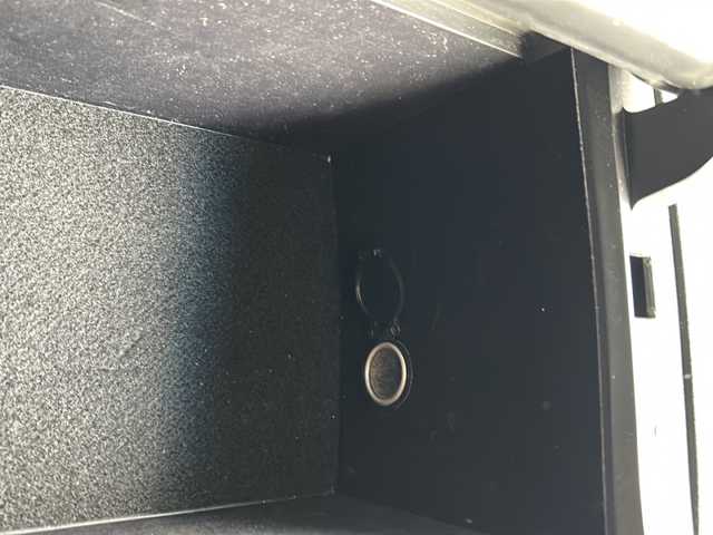 トヨタ クラウン ハイブリッド アスリートS 山形県 2014(平26)年 7.4万km ホワイトパールクリスタルシャイン 禁煙車/クルーズコントロール/横滑り防止装置/純正ナビ/（Bluetooth/CD/フルセグ)/バックカメラ/LEDオートライト/フォグランプ/DN席パワーシート/前後ドライブレコーダー/デジタルインナーミラー/ステアリングスイッチ/ビルトインETC/純正AW/純正フロアマット/電動格納ウィンカーミラー/スマートキー×2/ドアバイザー