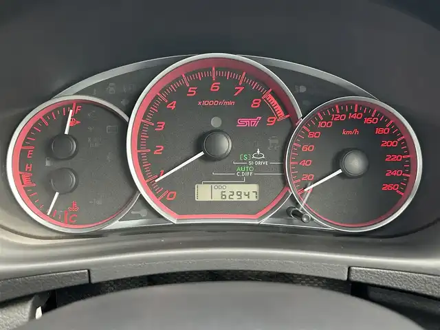 スバル インプレッサ ＷＲＸ 岩手県 2010(平22)年 6.3万km スパークシルバーメタリック 社外ＳＤナビ（型式AVIC-HRZ900)/バックカメラ　/柿本改マフラー　/ＥＴＣ　/純正レカロシート　/クスコタワーバー　/BLITZブーストコントローラー　/革ステアリング　/社外前後ドライブレコーダー　/社外ＧＰＳレーダー　/社外エアクリーナー　/ＨＫＳスペックA車高調/プッシュスタート/スペアキー/ドアバイザー/フロアマット/保証書　取説