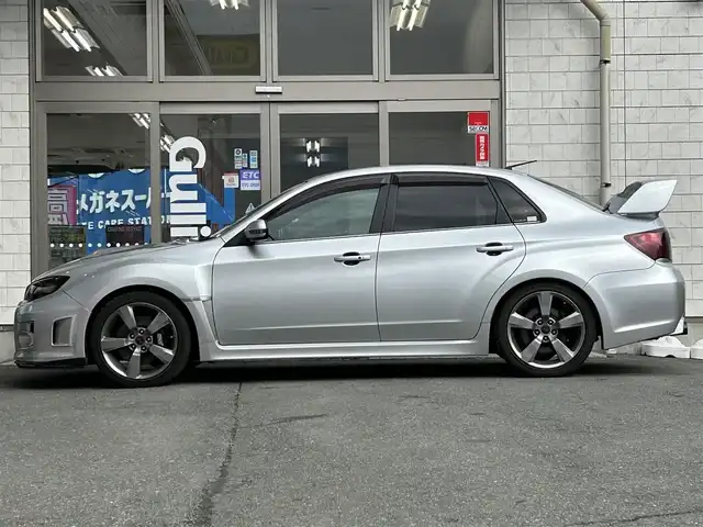 スバル インプレッサ ＷＲＸ 岩手県 2010(平22)年 6.3万km スパークシルバーメタリック 社外ＳＤナビ（型式AVIC-HRZ900)/バックカメラ　/柿本改マフラー　/ＥＴＣ　/純正レカロシート　/クスコタワーバー　/BLITZブーストコントローラー　/革ステアリング　/社外前後ドライブレコーダー　/社外ＧＰＳレーダー　/社外エアクリーナー　/ＨＫＳスペックA車高調/プッシュスタート/スペアキー/ドアバイザー/フロアマット/保証書　取説
