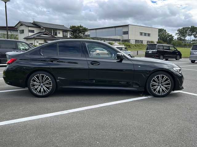 ＢＭＷ ３２０ｄ xDrive Mスポーツ 福島県 2020(令2)年 4.5万km サファイアブラックP 純正ナビ/BT、CD/DVD、フルセグTV/バックカメラ/アラウンドビューモニター/スマートキー/クルーズコントロール/純正フロアマット/レザーシート/両席シートヒーター/パワーシート/シートメモリー/パワーバックドア/インテリジェントセーフティ/ブレーキホールド/置くだけ充電