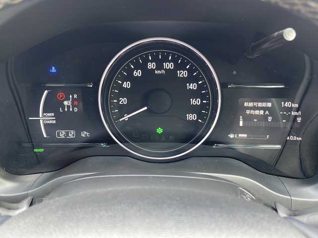 ホンダ ヴェゼル ハイブリッド Z ホンダセンシング 青森県 2021(令3)年 6.9万km プラチナホワイトパール 4WD/寒冷地仕様/純正8インチSDナビ・フルセグ/CD・DVD・Bluetooth・SD/バックカメラ/ハーフレザーシート/前席シートヒーター/純正エンジンスターター/純正前後ドライブレコーダー/衝突軽減ブレーキ/追従クルーズコントロール/レーンキープアシスト/ワイパーデアイサー/ビルトインETC/LEDヘッドライト/LEDフォグランプ/社外16インチアルミ/純正17インチアルミあり/スペアキー/保証書・取説書