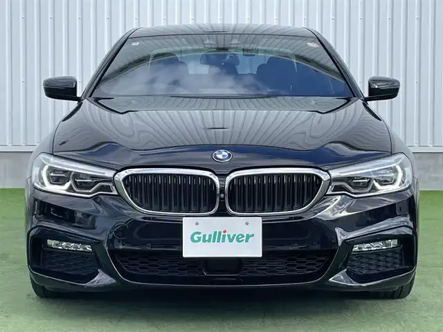ＢＭＷ ５２３ｄ Mスポーツ 岡山県 2018(平30)年 5.8万km サファイアブラックP メーカー純正ナビ/　CD DVD BT フルセグTV/全方位カメラ/衝突被害軽減装置/レーンキープアシスト/レーダークルーズコントロール/クリアランスソナー/ブラインドスポットモニター/LEDヘッドライト/オートライト/フォグランプ/リアフォグ/ヘッドアップディスプレイ/MTモード付AT/パドルシフト/革巻きステアリング/ステアリングスイッチ/アイドリングストップ/横滑り防止装置/プッシュスタート/スマートキー/スペアキー