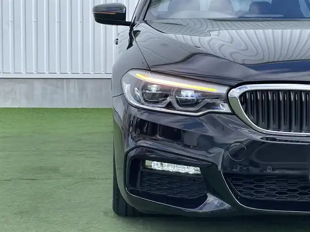 ＢＭＷ ５２３ｄ Mスポーツ 岡山県 2018(平30)年 5.8万km サファイアブラックP メーカー純正ナビ/　CD DVD BT フルセグTV/全方位カメラ/衝突被害軽減装置/レーンキープアシスト/レーダークルーズコントロール/クリアランスソナー/ブラインドスポットモニター/LEDヘッドライト/オートライト/フォグランプ/リアフォグ/ヘッドアップディスプレイ/MTモード付AT/パドルシフト/革巻きステアリング/ステアリングスイッチ/アイドリングストップ/横滑り防止装置/プッシュスタート/スマートキー/スペアキー