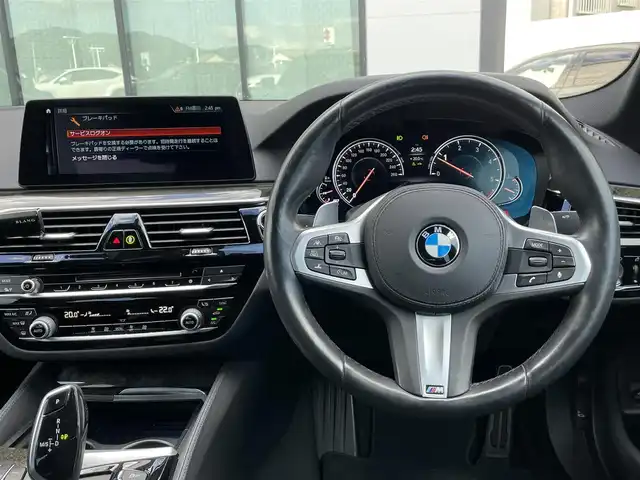 ＢＭＷ ５２３ｄ Mスポーツ 岡山県 2018(平30)年 5.8万km サファイアブラックP メーカー純正ナビ/　CD DVD BT フルセグTV/全方位カメラ/衝突被害軽減装置/レーンキープアシスト/レーダークルーズコントロール/クリアランスソナー/ブラインドスポットモニター/LEDヘッドライト/オートライト/フォグランプ/リアフォグ/ヘッドアップディスプレイ/MTモード付AT/パドルシフト/革巻きステアリング/ステアリングスイッチ/アイドリングストップ/横滑り防止装置/プッシュスタート/スマートキー/スペアキー