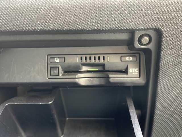 トヨタ エスティマ アエラス プレミアム 愛知県 2017(平29)年 6.9万km ブラック ワンオーナー/禁煙車/純正10.5インチSDナビ/フルセグTV・CD・DVD・SD・Bluetooth/バックカメラ/純正後席フリップダウンモニター/両側パワースライドドア/前後ドライブレコーダー（MDR-CAM）/トヨタセーフティーセンス/・プリクラッシュセーフティ/・レーンディパーチャーアラート/・先行車発進お知らせ機能/・クルーズコントロール/・オートハイビーム/運転席パワーシート/ハーフレザーシート/純正18インチAW/100V電源/LEDヘッドライト/オートライト/ETC/プッシュスタート/スマートキー/純正フロアマット/純正ドアバイザー/保証書/取扱説明書/スペアスマートキー/整備記録簿