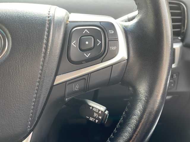 トヨタ エスティマ アエラス プレミアム 愛知県 2017(平29)年 6.9万km ブラック ワンオーナー/禁煙車/純正10.5インチSDナビ/フルセグTV・CD・DVD・SD・Bluetooth/バックカメラ/純正後席フリップダウンモニター/両側パワースライドドア/前後ドライブレコーダー（MDR-CAM）/トヨタセーフティーセンス/・プリクラッシュセーフティ/・レーンディパーチャーアラート/・先行車発進お知らせ機能/・クルーズコントロール/・オートハイビーム/運転席パワーシート/ハーフレザーシート/純正18インチAW/100V電源/LEDヘッドライト/オートライト/ETC/プッシュスタート/スマートキー/純正フロアマット/純正ドアバイザー/保証書/取扱説明書/スペアスマートキー/整備記録簿