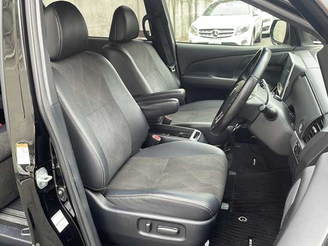 トヨタ エスティマ アエラス プレミアム 愛知県 2017(平29)年 6.9万km ブラック ワンオーナー/禁煙車/純正10.5インチSDナビ/フルセグTV・CD・DVD・SD・Bluetooth/バックカメラ/純正後席フリップダウンモニター/両側パワースライドドア/前後ドライブレコーダー（MDR-CAM）/トヨタセーフティーセンス/・プリクラッシュセーフティ/・レーンディパーチャーアラート/・先行車発進お知らせ機能/・クルーズコントロール/・オートハイビーム/運転席パワーシート/ハーフレザーシート/純正18インチAW/100V電源/LEDヘッドライト/オートライト/ETC/プッシュスタート/スマートキー/純正フロアマット/純正ドアバイザー/保証書/取扱説明書/スペアスマートキー/整備記録簿