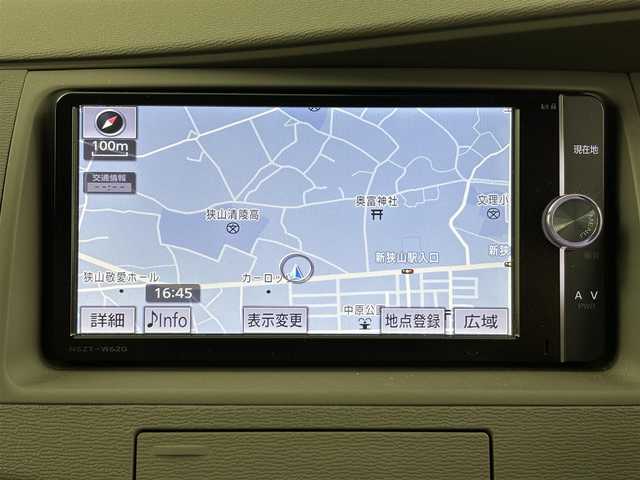 トヨタ アイシス G 埼玉県 2012(平24)年 4.2万km シルバーM 純正ナビ　/フルセグ　/両側パワースライドドア　/バックカメラ　/パワーバックドア　/純正アルミホイール１５インチ　/純正フロアマット　/プッシュスタート　/スマートキー