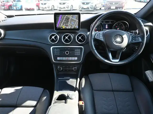 メルセデス・ベンツ ＧＬＡ１８０ 千葉県 2018(平30)年 4.4万km カバンサイトブルー アクティブブレーキアシスト/ブラインドスポットアシスト/アクティブレーンキーピングアシスト/アテンションアシスト/ディストロニック/純正HDDナビ/地デジTV/【DVD/CD再生機能　Bluetooth接続】/バックカメラ/ドライブレコーダー/ハーフレザーシート/前席シートヒーター/革巻きステアリング/ステアリングスイッチ/パドルシフト/ETC/LEDヘッドライト/フォグライト/ウインカーミラー/パークトロニック/純正17インチアルミホイル/サイド/カーテンエアバッグ/キーレスゴー