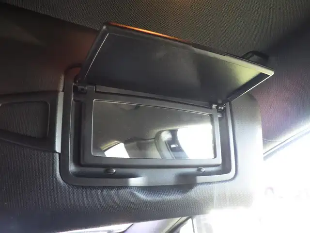 メルセデス・ベンツ ＧＬＡ１８０ 千葉県 2018(平30)年 4.4万km カバンサイトブルー アクティブブレーキアシスト/ブラインドスポットアシスト/アクティブレーンキーピングアシスト/アテンションアシスト/ディストロニック/純正HDDナビ/地デジTV/【DVD/CD再生機能　Bluetooth接続】/バックカメラ/ドライブレコーダー/ハーフレザーシート/前席シートヒーター/革巻きステアリング/ステアリングスイッチ/パドルシフト/ETC/LEDヘッドライト/フォグライト/ウインカーミラー/パークトロニック/純正17インチアルミホイル/サイド/カーテンエアバッグ/キーレスゴー