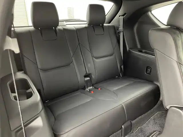マツダ ＣＸ－８ XD ブラックトーンエディション 群馬県 2024(令6)年 1.1万km プラチナクォーツメタリック クルージングトラフィックサポート/ワイヤレス接続(AppleCarPlay対応)/ハンズフリー機能付パワーバックドア/外部接続ハブ(USB端子/Type-C)/4WD/＝＝＝＝＝/純正10.25インチセンターディスプレイ/・AM/FM/USB/Bluetooth/フルセグTV/AppleCarPlay/AndroidAuto/360°ビューモニター/i-ACTIVSENSE/・スマートブレーキサポート/アドバンストスマートブレーキサポート/・レーンキープアシストシステム/車線逸脱警報システム/・AT誤発進抑制制御(前進/後退)/・ドライバーアテンションアラート/交通標識認識システム/・前後パーキングセンサー/・ブラインドスポットモニタリング/前席パワーシート/シートヒーター/運転席メモリー機能/2列目シートヒーター/ロールサンシェード/ステアリングヒーター/ステアリングスイッチ/置くだけ充電/電動パーキングブレーキ/オートブレーキホールド/プッシュスタート/スマートキー/17インチアルミホイール付スタッドレスタイヤ×4本