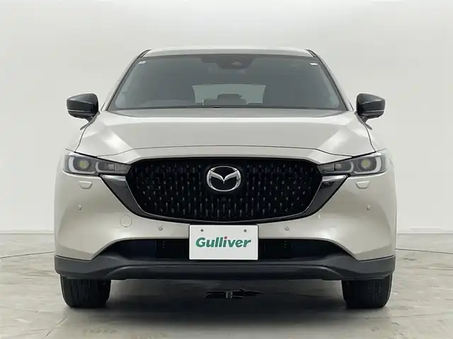 マツダ ＣＸ－８ XD ブラックトーンエディション 群馬県 2024(令6)年 1.1万km プラチナクォーツメタリック クルージングトラフィックサポート/ワイヤレス接続(AppleCarPlay対応)/ハンズフリー機能付パワーバックドア/外部接続ハブ(USB端子/Type-C)/4WD/＝＝＝＝＝/純正10.25インチセンターディスプレイ/・AM/FM/USB/Bluetooth/フルセグTV/AppleCarPlay/AndroidAuto/360°ビューモニター/i-ACTIVSENSE/・スマートブレーキサポート/アドバンストスマートブレーキサポート/・レーンキープアシストシステム/車線逸脱警報システム/・AT誤発進抑制制御(前進/後退)/・ドライバーアテンションアラート/交通標識認識システム/・前後パーキングセンサー/・ブラインドスポットモニタリング/前席パワーシート/シートヒーター/運転席メモリー機能/2列目シートヒーター/ロールサンシェード/ステアリングヒーター/ステアリングスイッチ/置くだけ充電/電動パーキングブレーキ/オートブレーキホールド/プッシュスタート/スマートキー/17インチアルミホイール付スタッドレスタイヤ×4本