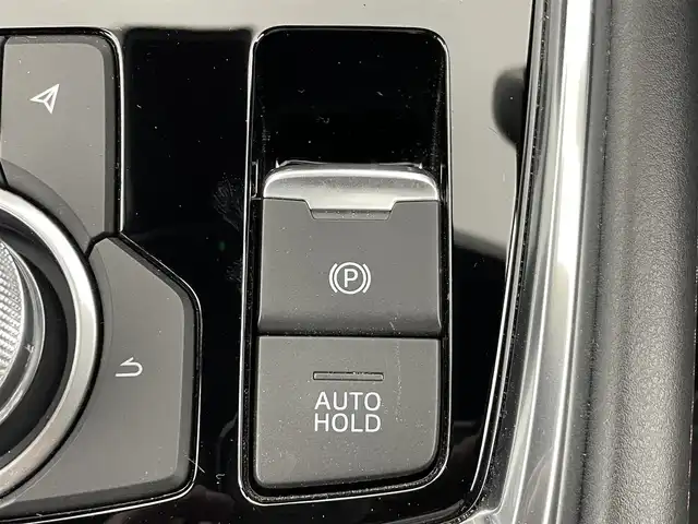 マツダ ＣＸ－８ XD ブラックトーンエディション 群馬県 2024(令6)年 1.1万km プラチナクォーツメタリック クルージングトラフィックサポート/ワイヤレス接続(AppleCarPlay対応)/ハンズフリー機能付パワーバックドア/外部接続ハブ(USB端子/Type-C)/4WD/＝＝＝＝＝/純正10.25インチセンターディスプレイ/・AM/FM/USB/Bluetooth/フルセグTV/AppleCarPlay/AndroidAuto/360°ビューモニター/i-ACTIVSENSE/・スマートブレーキサポート/アドバンストスマートブレーキサポート/・レーンキープアシストシステム/車線逸脱警報システム/・AT誤発進抑制制御(前進/後退)/・ドライバーアテンションアラート/交通標識認識システム/・前後パーキングセンサー/・ブラインドスポットモニタリング/前席パワーシート/シートヒーター/運転席メモリー機能/2列目シートヒーター/ロールサンシェード/ステアリングヒーター/ステアリングスイッチ/置くだけ充電/電動パーキングブレーキ/オートブレーキホールド/プッシュスタート/スマートキー/17インチアルミホイール付スタッドレスタイヤ×4本