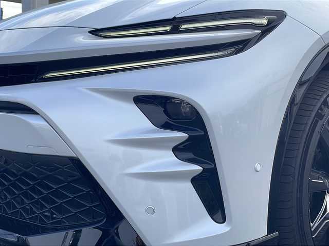 トヨタ クラウン スポーツ Z 東京都 2024(令6)年 2万km プレシャスホワイトパール ワンオーナー/サンルーフ/ブラックレザーシート/純正ナビ/フルセグテレビ/全方位カメラ/デジタルインナーミラー/ETC2.0/パワーバックドア/LEDヘッドライト/保証書/スペアスマートキー