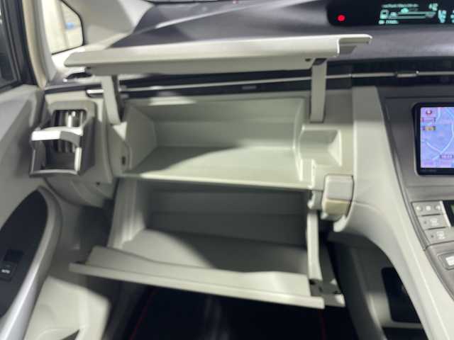 トヨタ プリウス S 沖縄県 2012(平24)年 7.2万km 黒 県外仕入れ/禁煙車/社外エアロ/・KENSTYLE フロントハーフスポイラー/・エムゲイン　リアバンパーエアロ ハイブリットGT/イカリングヘッドライト/ロクサーニ　タルカス１９インチアルミ/T-DEMAND車高調/純正ナビ/・ＣＤ／ＤＶＤ/・Ｂｌｕｅｔｏｏｔｈ/ミラー型ドラレコ/バックカメラ/ビルトインＥＴＣ/純正フロアマット