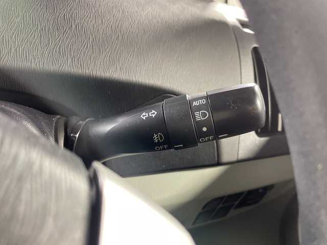 トヨタ プリウス S 沖縄県 2012(平24)年 7.2万km 黒 県外仕入れ/禁煙車/社外エアロ/・KENSTYLE フロントハーフスポイラー/・エムゲイン　リアバンパーエアロ ハイブリットGT/イカリングヘッドライト/ロクサーニ　タルカス１９インチアルミ/T-DEMAND車高調/純正ナビ/・ＣＤ／ＤＶＤ/・Ｂｌｕｅｔｏｏｔｈ/ミラー型ドラレコ/バックカメラ/ビルトインＥＴＣ/純正フロアマット