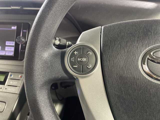 トヨタ プリウス S 沖縄県 2012(平24)年 7.2万km 黒 県外仕入れ/禁煙車/社外エアロ/・KENSTYLE フロントハーフスポイラー/・エムゲイン　リアバンパーエアロ ハイブリットGT/イカリングヘッドライト/ロクサーニ　タルカス１９インチアルミ/T-DEMAND車高調/純正ナビ/・ＣＤ／ＤＶＤ/・Ｂｌｕｅｔｏｏｔｈ/ミラー型ドラレコ/バックカメラ/ビルトインＥＴＣ/純正フロアマット