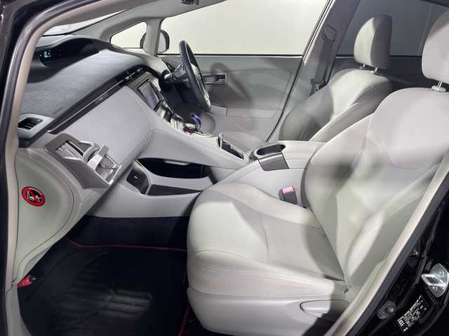 トヨタ プリウス S 沖縄県 2012(平24)年 7.2万km 黒 県外仕入れ/禁煙車/社外エアロ/・KENSTYLE フロントハーフスポイラー/・エムゲイン　リアバンパーエアロ ハイブリットGT/イカリングヘッドライト/ロクサーニ　タルカス１９インチアルミ/T-DEMAND車高調/純正ナビ/・ＣＤ／ＤＶＤ/・Ｂｌｕｅｔｏｏｔｈ/ミラー型ドラレコ/バックカメラ/ビルトインＥＴＣ/純正フロアマット