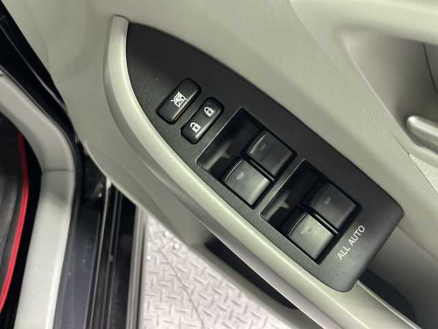 トヨタ プリウス S 沖縄県 2012(平24)年 7.2万km 黒 県外仕入れ/禁煙車/社外エアロ/・KENSTYLE フロントハーフスポイラー/・エムゲイン　リアバンパーエアロ ハイブリットGT/イカリングヘッドライト/ロクサーニ　タルカス１９インチアルミ/T-DEMAND車高調/純正ナビ/・ＣＤ／ＤＶＤ/・Ｂｌｕｅｔｏｏｔｈ/ミラー型ドラレコ/バックカメラ/ビルトインＥＴＣ/純正フロアマット