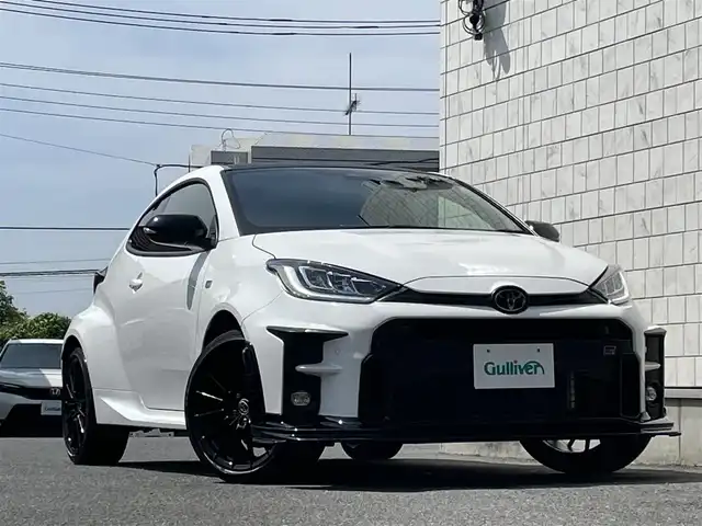トヨタ ＧＲヤリス RS 埼玉県 2023(令5)年 3.3万km スーパーホワイトⅡ ワンオーナー/外部検査済み/純正メモリナビ（地デジ、Bluetooth）/バックカメラ/プリクラッシュ/レーンキープアシスト/レーダークルーズコントロール/前席シートヒーター/皮巻きステアリング/パドルシフト/ステアリングヒーター/ビルトインETC2.0/オートマチックハイビーム/LEDヘッドライト/純正ドライブレコーダー（前方）/ミラーキャスト/クリアランスソナー（前後）/TVキャンセラー/ブラインドスポットモニター/新車保証書/取扱説明書/スマートキー×2