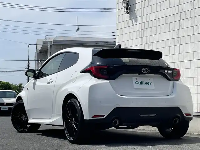 トヨタ ＧＲヤリス RS 埼玉県 2023(令5)年 3.3万km スーパーホワイトⅡ ワンオーナー/外部検査済み/純正メモリナビ（地デジ、Bluetooth）/バックカメラ/プリクラッシュ/レーンキープアシスト/レーダークルーズコントロール/前席シートヒーター/皮巻きステアリング/パドルシフト/ステアリングヒーター/ビルトインETC2.0/オートマチックハイビーム/LEDヘッドライト/純正ドライブレコーダー（前方）/ミラーキャスト/クリアランスソナー（前後）/TVキャンセラー/ブラインドスポットモニター/新車保証書/取扱説明書/スマートキー×2