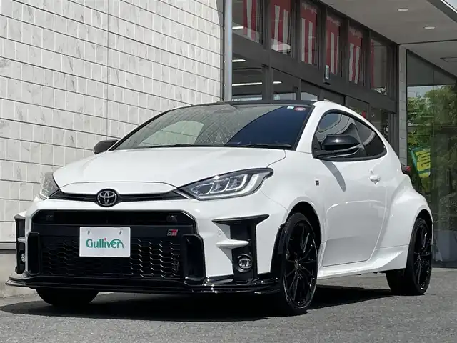 トヨタ ＧＲヤリス RS 埼玉県 2023(令5)年 3.3万km スーパーホワイトⅡ ワンオーナー/外部検査済み/純正メモリナビ（地デジ、Bluetooth）/バックカメラ/プリクラッシュ/レーンキープアシスト/レーダークルーズコントロール/前席シートヒーター/皮巻きステアリング/パドルシフト/ステアリングヒーター/ビルトインETC2.0/オートマチックハイビーム/LEDヘッドライト/純正ドライブレコーダー（前方）/ミラーキャスト/クリアランスソナー（前後）/TVキャンセラー/ブラインドスポットモニター/新車保証書/取扱説明書/スマートキー×2