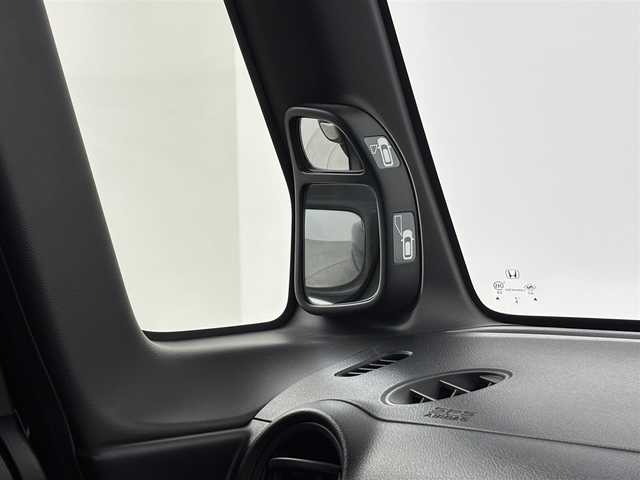ホンダ Ｎ ＢＯＸ G Lパッケージ 埼玉県 2014(平26)年 1.7万km 黒 純正７インチナビ　/片側パワースライドドア　/ＥＴＣ　/スペアキー　/ｉｐｏｄ　/ＡＵＸ　/純正フロアマット　/ドアバイザー　/プッシュスタート　/ステアリングリモコン　/純正１４インチアルミホイール　/ＦＭ　/ＡＭ