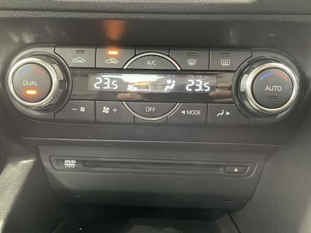 マツダ アクセラ 15S 愛媛県 2013(平25)年 4.6万km ディープクリスタルブルーマイカ 純正ナビ/・フルセグ/BT/CD/DVD/バックカメラ/ETC/クルーズコントロール/ステアリングスイッチ/ウィンカーミラー/オートライト/フォグランプ/リアビークルモニタリングシステム/スマートキー/プッシュスタート