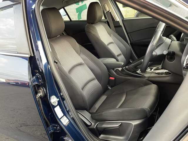 マツダ アクセラ 15S 愛媛県 2013(平25)年 4.6万km ディープクリスタルブルーマイカ 純正ナビ/・フルセグ/BT/CD/DVD/バックカメラ/ETC/クルーズコントロール/ステアリングスイッチ/ウィンカーミラー/オートライト/フォグランプ/リアビークルモニタリングシステム/スマートキー/プッシュスタート