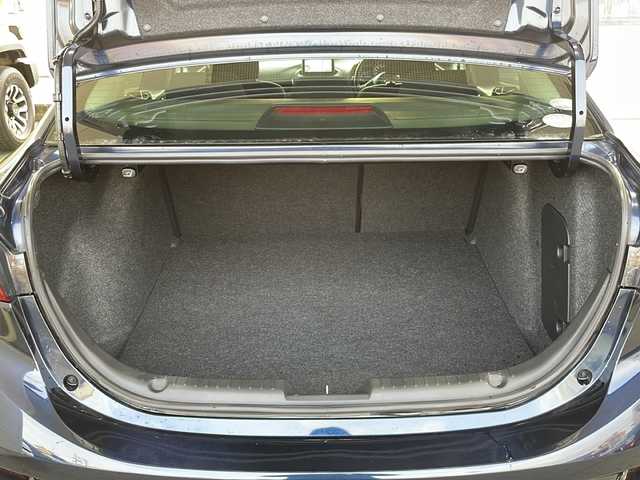 マツダ アクセラ 15S 愛媛県 2013(平25)年 4.6万km ディープクリスタルブルーマイカ 純正ナビ/・フルセグ/BT/CD/DVD/バックカメラ/ETC/クルーズコントロール/ステアリングスイッチ/ウィンカーミラー/オートライト/フォグランプ/リアビークルモニタリングシステム/スマートキー/プッシュスタート