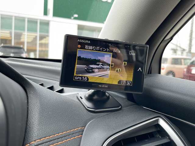 スバル インプレッサ ＸＶ 2．0i－S アイサイト 道東・釧路十勝 2017(平29)年 5.3万km クリスタルホワイトP 4WD/社外SDナビ　CN-LR830D/　（AM/FM/CD/DVD/BT/TV/AUX）/エンジンスターター/ETC/ドライブレコーダー/アイサイト/バックカメラ/パワーシート　前席/純正フロアマット/純正18インチAW/フォグランプ/ドアバイザー/電動格納ミラー/MTモード付AT/X　MODE/ヒルアシストコントロール/アイドリングストップ/クルーズコントロール/コーナーセンサー/レーンキープアシスト/オートライト/ABS/横滑り防止装置/盗難防止装置/電動パーキング/保証書/取扱説明書/スペアキー/USB入力端子