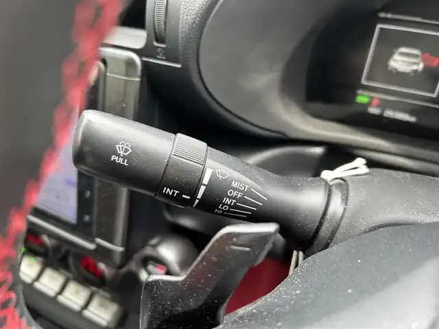 トヨタ ＧＲ８６ RZ 愛知県 2024(令6)年 2.6万km クリスタルホワイトパール ワンオーナー/純正メモリナビ/(FM/AM/CD/DVD/BT/USB/iPod/フルセグ)/アイサイト/・全車速追従クルーズコントロール/・後側方警戒支援システム/・後退時ブレーキアシスト/・リアコーナーセンサー/プリクラッシュブレーキ/純正GRマフラー/GRエアロ/バックカメラ/ドライブレコーダー/ハーフレザーシート/シートヒーター/純正AW18インチ/パドルシフト/LEDヘッドライト/ETC/電動格納ミラー/革巻きステアリング/プッシュスタート/スマートキー・スペアキー１本/ステアリングリモコン/ハンズフリー/ABS/保証書