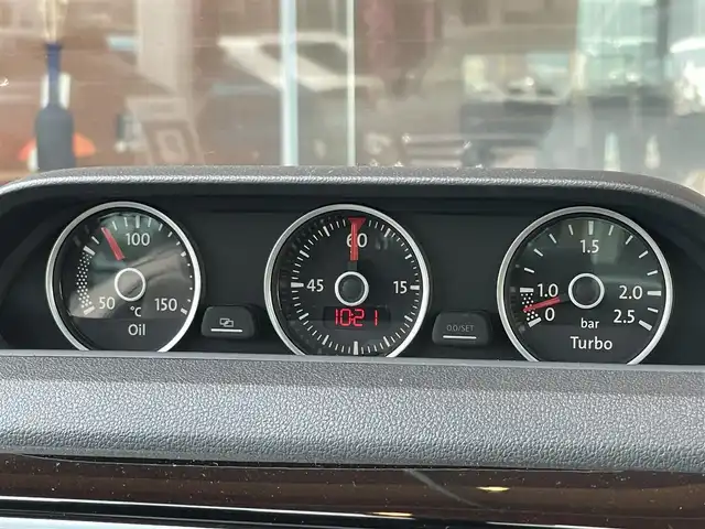 フォルクスワーゲン ザ・ビートル ターボ 鹿児島県 2016(平28)年 5.5万km リフレックスシルバーメタリック 禁煙車/サンルーフ/純正ナビ/フルセグ/ドライブレコーダー/純正フロアマット/純正18インチアルミホイール/オートライト/スペアキー