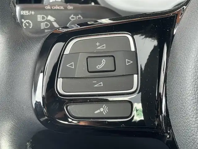 フォルクスワーゲン ザ・ビートル ターボ 鹿児島県 2016(平28)年 5.5万km リフレックスシルバーメタリック 禁煙車/サンルーフ/純正ナビ/フルセグ/ドライブレコーダー/純正フロアマット/純正18インチアルミホイール/オートライト/スペアキー