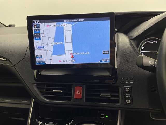 トヨタ エスクァイア ハイブリッド Gi 愛知県 2014(平26)年 14.7万km ホワイトパールクリスタルシャイン (株)IDOMが運営する【じしゃロン名古屋鳴海店】の自社ローン専用車両になりますこちらは現金またはオートローンご利用時の価格です。自社ローンご希望の方は別途その旨お申付け下さい/ ワンオーナー/社外ナビ/（フルセグ/DVD/CD）/フリップダウンモニター/両側パワースライドドア/クルーズコントロール/ワイヤレス充電/レザーシート/シートヒーター/ビルドインETC/リアサンシェード/スマートキー/プッシュスタートボタン/純正フロアマット