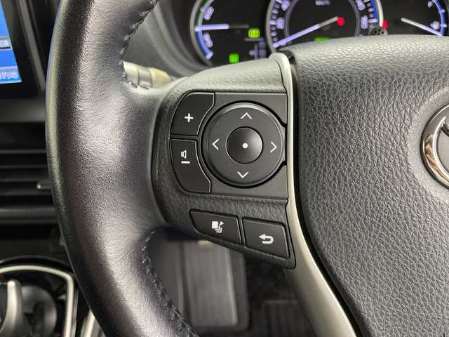 トヨタ エスクァイア ハイブリッド Gi 愛知県 2014(平26)年 14.7万km ホワイトパールクリスタルシャイン (株)IDOMが運営する【じしゃロン名古屋鳴海店】の自社ローン専用車両になりますこちらは現金またはオートローンご利用時の価格です。自社ローンご希望の方は別途その旨お申付け下さい/ ワンオーナー/社外ナビ/（フルセグ/DVD/CD）/フリップダウンモニター/両側パワースライドドア/クルーズコントロール/ワイヤレス充電/レザーシート/シートヒーター/ビルドインETC/リアサンシェード/スマートキー/プッシュスタートボタン/純正フロアマット