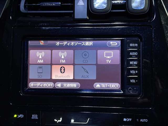 トヨタ プリウス S 山梨県 2018(平30)年 5.9万km スティールブロンドM 純正SDナビ（NSCD-W66）/CDBTフルセグテレビ/バックカメラ/アイドリングストップ/プッシュスタート/ETC/純正LEDヘッドライト