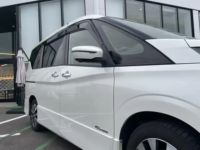 日産 セレナ ハイウェイスターVセレクションⅡ 長崎県 2016(平28)年 9.1万km ブリリアントホワイトパール ワンオーナー/純正9型ナビ/（フルセグ・DVD・SD・BT・CD・FMAM)/純正フリップダウンモニター/エマージェンシーブレーキ/ドライブレコーダー/アラウンドビューモニター/オートライト/LEDヘッドライト/クルーズコントロール/両側パワースライドドア/スマートキー/ETC/アイドリングストップ/ステアリングスイッチ/スペアキー
