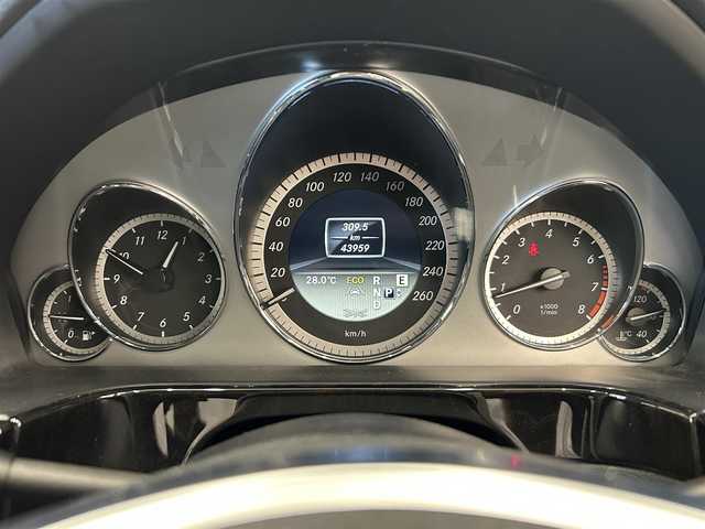 メルセデス・ベンツ Ｅ２５０ ブルーエフィシェンシー 岡山県 2011(平23)年 4.4万km オブシディアンブラック ガラスルーフ/純正ナビ（Bluetooth接続）/バックカメラ/ACC/プレセーフブレーキ/ブラインドスポットモニター/レーンキープアシスト/ハーフレザーシート/パワーシート（D/N席）/シートヒーター/フルセグTV/LEDヘッドライト/アクティブハイビーム/PDC/ETC
