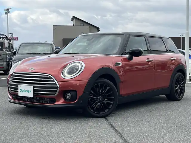 ＭＩＮＩ ＢＭＷ ミニ クラブマン クーパーD 奈良県 2022(令4)年 2.3万km 赤 ワンオーナー　/前後ドライブレコーダー　［ＺＤＲ－０３５］　/純正ナビ純正シート　［ハーフレザー］　/純正１７ＡＷ　/純正ミラー型ＥＴＣ　/バックモニター　/パーキングアシスト　/ＬＥＤヘッドライト　/スペアキー/アイドリングストップ