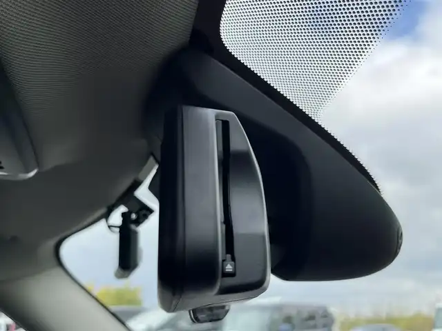 ＭＩＮＩ ＢＭＷ ミニ クラブマン クーパーD 奈良県 2022(令4)年 2.3万km 赤 ワンオーナー　/前後ドライブレコーダー　［ＺＤＲ－０３５］　/純正ナビ純正シート　［ハーフレザー］　/純正１７ＡＷ　/純正ミラー型ＥＴＣ　/バックモニター　/パーキングアシスト　/ＬＥＤヘッドライト　/スペアキー/アイドリングストップ