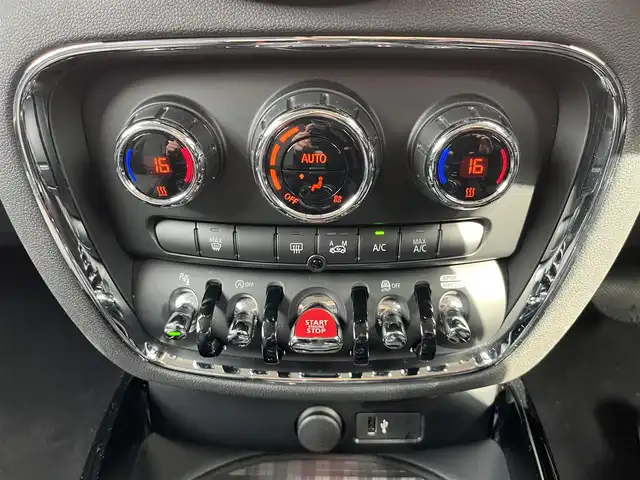 ＭＩＮＩ ＢＭＷ ミニ クラブマン クーパーD 奈良県 2022(令4)年 2.3万km 赤 ワンオーナー　/前後ドライブレコーダー　［ＺＤＲ－０３５］　/純正ナビ純正シート　［ハーフレザー］　/純正１７ＡＷ　/純正ミラー型ＥＴＣ　/バックモニター　/パーキングアシスト　/ＬＥＤヘッドライト　/スペアキー/アイドリングストップ