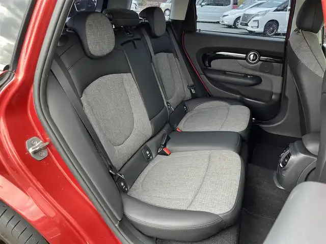 ＭＩＮＩ ＢＭＷ ミニ クラブマン クーパーD 奈良県 2022(令4)年 2.3万km 赤 ワンオーナー　/前後ドライブレコーダー　［ＺＤＲ－０３５］　/純正ナビ純正シート　［ハーフレザー］　/純正１７ＡＷ　/純正ミラー型ＥＴＣ　/バックモニター　/パーキングアシスト　/ＬＥＤヘッドライト　/スペアキー/アイドリングストップ