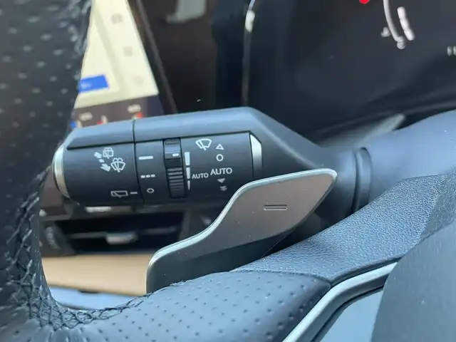 レクサス ＮＸ 350h Fスポーツ 群馬県 2025(令7)年 1.2万km ホワイトノーヴァガラスフレーク ワンオーナー/パノラマルーフ/ブラックルーフレール/純正14インチDA/Bluetooth・フルセグ/USB・Miracast/パノラミックビューモニター/デジタルインナーミラー/ビルトインETC2.0/ロゴ入りオレンジキャリパー/クルーズコントロール/パドルシフト/パワーシート/シートメモリー/シートベンチレーション/シートヒーター/スカッフイルミネーション/プロジェクションカーテシイルミ/カップホルダーイルミネーション/純正アルミホイール/純正フロアマット/取説・保証書/スマートキー×2/カードキー