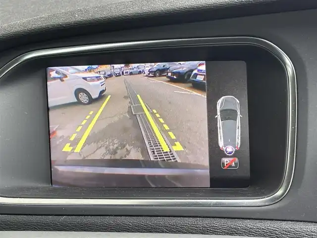 ボルボ Ｖ４０ T3 モメンタム 東京都 2018(平30)年 8.7万km 黒 E-6AT/最高出力１５２PS/リバース連動ボディ同色ドアミラー/左右２本出しマフラー/ナビ/バックカメラ/ドライブレコーダー/パーキングセンサー/アダプティブクルーズコントロール/衝突警告/レーンキーピングエイド　/ブラインドスポットモニター/パーキングソナー/プッシュスタート/ＥＴＣ